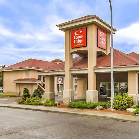 Econo Lodge Inn&Suites Lethbridge Esterno foto