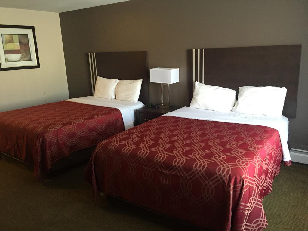 Econo Lodge Inn&Suites Lethbridge Esterno foto