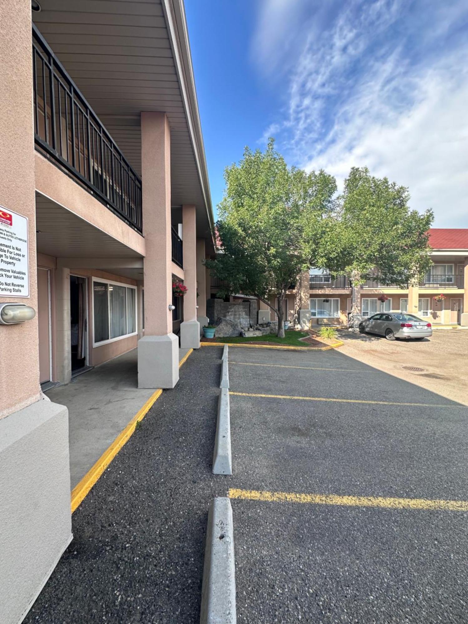 Econo Lodge Inn&Suites Lethbridge Esterno foto